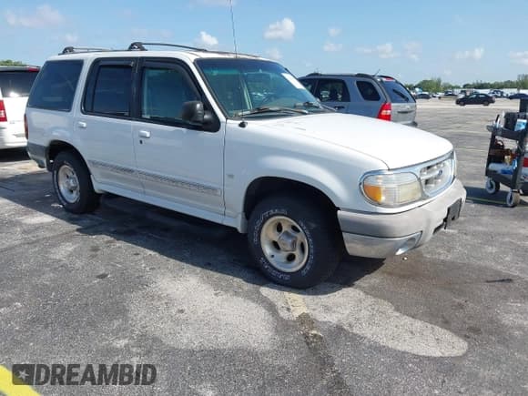 ✅ 2001 Ford Explorer XLT • VIN: 1FMZU63P51UB24634 • Lot: 42669627. Wystawiony na IAAI z przebiegiem 150 694 mil. Bezpłatny archiwum sprzedaży aukcyjnych z USA i szczegółowy raport historii pojazdu na DreamBid. Zdjęcie 1.