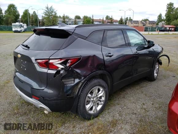 2022 Chevrolet Blazer LT with VIN 3GNKBHR45NS188755, listed as a Copart auction lot 38029724 with 10,280 mi miles and Clean title. Bid and sale history available at DreamBid. Image 3.
