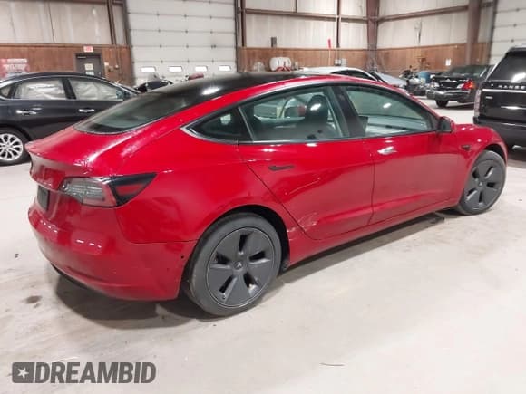 ✅ 2022 Tesla Model 3 • VIN: 5YJ3E1EA3NF102682 • Lot: 43798105. Wystawiony na IAAI z przebiegiem 59 829 mil. Bezpłatny archiwum sprzedaży aukcyjnych z USA i szczegółowy raport historii pojazdu na DreamBid. Zdjęcie 4.