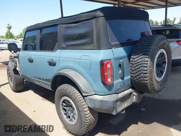 ✅ 2022 Ford Bronco • VIN: 1FMEE5DP9NLB61055 • Lot: 42359888. Listed on IAAI with 70,668 mi. Free auction sales archive from the USA and detailed vehicle history report at DreamBid. Image 3.