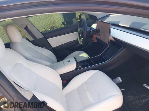 ✅ 2020 Tesla Model 3 Performance • VIN: 5YJ3E1EC2LF714385 • Лот: 43727144. Опубликован ранее на IAAI с пробегом 109 526 миль. Бесплатный доступ к архиву аукционных продаж из США и подробный отчёт об истории автомобиля на DreamBid. Изображение 5.