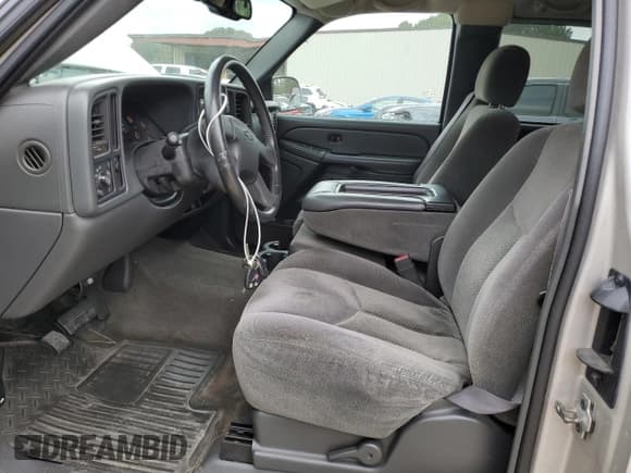 ✅ 2005 Chevrolet Silverado 1500 LS • VIN: 1GCEC19V75Z124299 • Лот: 71563774. Опубликован ранее на Copart с пробегом 326 354 миль. Бесплатный доступ к архиву аукционных продаж из США и подробный отчёт об истории автомобиля на DreamBid. Изображение 7.