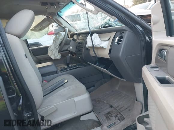 ✅ 2011 Ford Expedition Max XLT • VIN: 1FMJK1H51BEF15885 • Lot: 41172398. Listed on IAAI with Not provided. Free auction sales archive from the USA and detailed vehicle history report at DreamBid. Image 5.