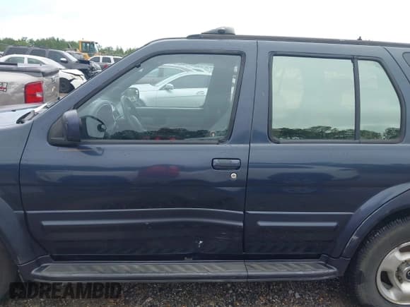 ✅ 1999 Infiniti QX4 • VIN: JNRAR05YXXW040585 • Lot: 42351231. Listed on IAAI with 196,507 mi. Free auction sales archive from the USA and detailed vehicle history report at DreamBid. Image 14.