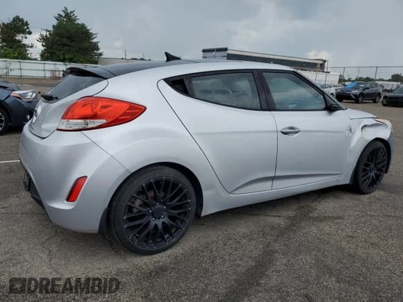✅ 2013 Hyundai Veloster w/Gray Int • VIN: KMHTC6AD8DU092672 • Lot: 63773024. Wystawiony na Copart z przebiegiem 169 452 mil. Bezpłatny archiwum sprzedaży aukcyjnych z USA i szczegółowy raport historii pojazdu na DreamBid. Zdjęcie 3.