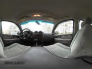 ✅ 2005 Isuzu Ascender S • VIN: 4NUDS13S252701850 • Lot: 43490291. Wystawiony na IAAI z przebiegiem 280 000 mil. Bezpłatny archiwum sprzedaży aukcyjnych z USA i szczegółowy raport historii pojazdu na DreamBid. Zdjęcie 19.