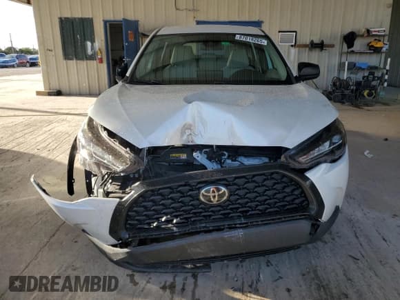 ✅ 2022 Toyota Corolla Cross L • VIN: 7MUAAAAG4NV020474 • Lot: 87018265. Listed on Copart with 29,372 mi. Free auction sales archive from the USA and detailed vehicle history report at DreamBid. Image 5.