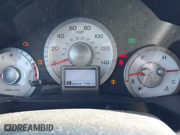 ✅ 2010 Honda Pilot Touring • VIN: 5FNYF4H8XAB003039 • Lot: 43816211. Listed on IAAI with 251,615 mi. Free auction sales archive from the USA and detailed vehicle history report at DreamBid. Image 7.