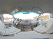 ✅ 2011 Ford F-250 XL • VIN: 1FTBF2B64BEA54797 • Lot: 90787455. Wystawiony na Copart z przebiegiem 151 627 mil. Bezpłatny archiwum sprzedaży aukcyjnych z USA i szczegółowy raport historii pojazdu na DreamBid. Zdjęcie 14.