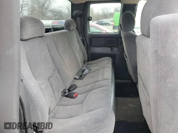 ✅ 2005 Chevrolet Silverado 1500 LS • VIN: 1GCEK19VX5Z298760 • Lot: 44571795. Wystawiony na Copart z przebiegiem 206 173 mil mil. Skorzystaj z bezpłatnego archiwum sprzedaży aukcyjnych z USA i zobacz szczegółowy raport historii pojazdu na DreamBid. Zdjęcie 10.