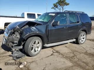 ✅ 2010 Ford Explorer XLT • VIN: 1FMEU7DE8AUA85698 • Лот: 85266425. Опубликован ранее на Copart с пробегом 118 563 миль. Бесплатный доступ к архиву аукционных продаж из США и подробный отчёт об истории автомобиля на DreamBid. Изображение 1.