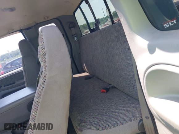 ✅ 2001 Dodge 2500 • VIN: 3B7KF23ZX1G169307 • Lot: 42507866. Listed on IAAI with 156,000 mi. Free auction sales archive from the USA and detailed vehicle history report at DreamBid. Image 8.