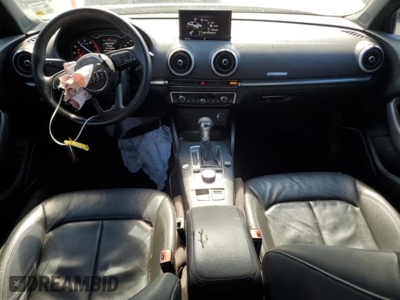 ✅ 2020 Audi A3 Premium Plus • VIN: WAUCUGFF1LA005144 • Lot: 86898465. Wystawiony na Copart z przebiegiem 80 423 mil. Bezpłatny archiwum sprzedaży aukcyjnych z USA i szczegółowy raport historii pojazdu na DreamBid. Zdjęcie 8.