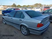✅ 1997 BMW 3 Series • VIN: WBSCD0327VEE12002 • Лот: 43750783. Опубликован ранее на IAAI с пробегом 195 082 миль. Бесплатный доступ к архиву аукционных продаж из США и подробный отчёт об истории автомобиля на DreamBid. Изображение 3.