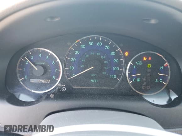 ✅ 2010 Toyota Sienna XLE • VIN: 5TDYK4CC0AS323487 • Lot: 82610125. Listed on Copart with 124,003 mi. Free auction sales archive from the USA and detailed vehicle history report at DreamBid. Image 9.