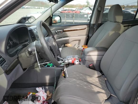 ✅ 2011 Hyundai Santa Fe GLS • VIN: 5XYZGDAB3BG043240 • Лот: 91966015. Опубликован ранее на Copart с пробегом 159 139 миль. Бесплатный доступ к архиву аукционных продаж из США и подробный отчёт об истории автомобиля на DreamBid. Изображение 7.