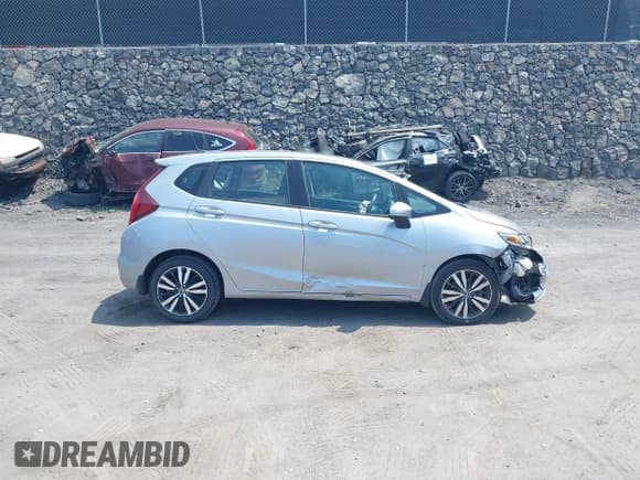 ✅ 2019 Honda Fit EX • VIN: 3HGGK5H83KM712455 • Лот: 43369955. Опубликован ранее на IAAI с пробегом 35 668 миль. Бесплатный доступ к архиву аукционных продаж из США и подробный отчёт об истории автомобиля на DreamBid. Изображение 13.