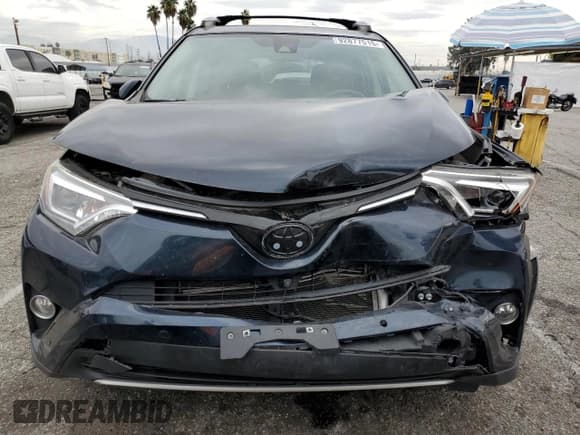 ✅ 2018 Toyota RAV4 Hybrid Limited • VIN: JTMDJREV2JD160303 • Lot: 92877515. Wystawiony na Copart z przebiegiem 90 960 mil. Bezpłatny archiwum sprzedaży aukcyjnych z USA i szczegółowy raport historii pojazdu na DreamBid. Zdjęcie 5.