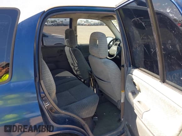 ✅ 2002 Suzuki Vitara JLS • VIN: 2S3TE52V226102190 • Lot: 43416421. Listed on IAAI with 127,735 mi. Free auction sales archive from the USA and detailed vehicle history report at DreamBid. Image 8.