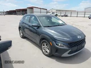 ✅ 2022 Hyundai Kona SE • VIN: KM8K2CAB7NU882106 • Лот: 42784648. Опубликован ранее на IAAI с пробегом 32 059 миль. Бесплатный доступ к архиву аукционных продаж из США и подробный отчёт об истории автомобиля на DreamBid. Изображение 1.