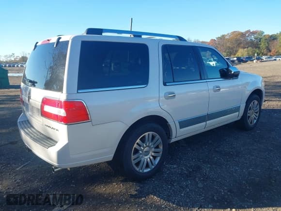 ✅ 2012 Lincoln Navigator • VIN: 5LMJJ2J55CEL07638 • Lot: 43577733. Listed on IAAI with 104,113 mi. Free auction sales archive from the USA and detailed vehicle history report at DreamBid. Image 4.
