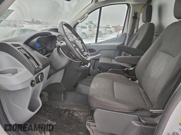 ✅ 2017 Ford Transit • VIN: 1FTYE1ZM7HKA85693 • Lot: 96519705. Wystawiony na Copart z przebiegiem 117 395 mil. Bezpłatny archiwum sprzedaży aukcyjnych z USA i szczegółowy raport historii pojazdu na DreamBid. Zdjęcie 7.