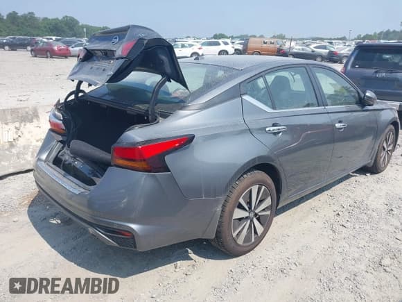 ✅ 2021 Nissan Altima SV • VIN: 1N4BL4DW8MN383948 • Lot: 42405173. Listed on IAAI with 32,705 mi. Free auction sales archive from the USA and detailed vehicle history report at DreamBid. Image 4.