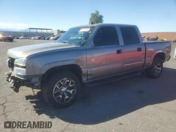 ✅ 2006 Chevrolet Silverado 1500 LT3 • VIN: 2GCEK13T261198170 • Lot: 81471855. Wystawiony na Copart z przebiegiem 205 980 mil. Bezpłatny archiwum sprzedaży aukcyjnych z USA i szczegółowy raport historii pojazdu na DreamBid. Zdjęcie 1.