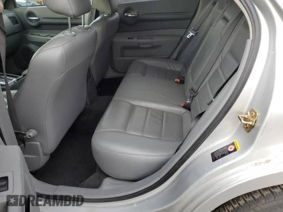 2005 Dodge Magnum SE z VIN 2D8FV48V55H557106, wystawiony jako Copart lot #86112754 z przebiegiem 56 431 mil mil oraz Szkoda całkowita • Salvage title. Historia ofert i sprzedaży dostępna na DreamBid. Obrazek 11.