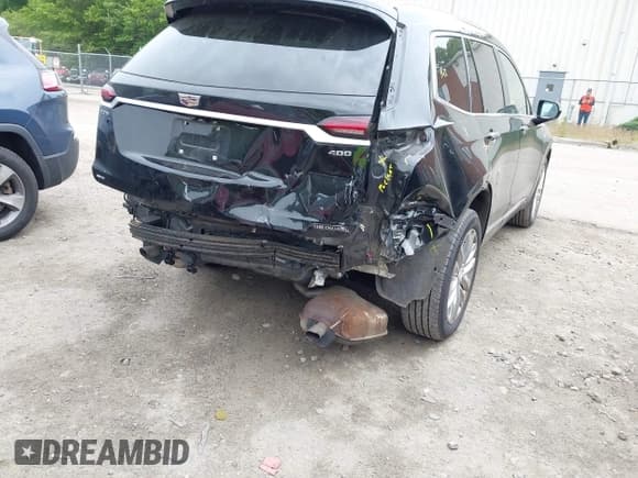 ✅ 2022 Cadillac XT6 Premium Luxury • VIN: 1GYKPDRS2NZ146803 • Lot: 42367128. Wystawiony na IAAI z przebiegiem 125 242 mil. Bezpłatny archiwum sprzedaży aukcyjnych z USA i szczegółowy raport historii pojazdu na DreamBid. Zdjęcie 6.