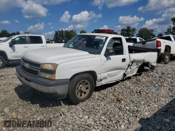 2006 Chevrolet Silverado 1500 Work Truck z VIN 3GCEC14VX6G176163, wystawiony jako Copart lot #81548865 z przebiegiem 137 783 mil mil oraz Szkoda całkowita • Salvage title. Historia ofert i sprzedaży dostępna na DreamBid. Obrazek 1.