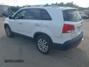 ✅ 2011 Kia Sorento EX • VIN: 5XYKUDA26BG087484 • Lot: 43233402. Wystawiony na IAAI z przebiegiem 227 835 mil. Bezpłatny archiwum sprzedaży aukcyjnych z USA i szczegółowy raport historii pojazdu na DreamBid. Zdjęcie 3.