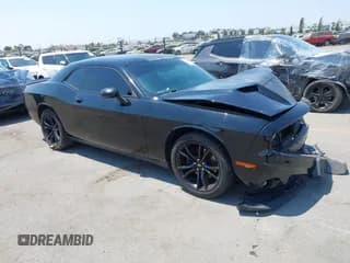✅ 2017 Dodge Challenger SXT Plus • VIN: 2C3CDZAG8HH573953 • Лот: 42642558. Опубликован ранее на IAAI с пробегом 131 500 миль. Бесплатный доступ к архиву аукционных продаж из США и подробный отчёт об истории автомобиля на DreamBid. Изображение 1.
