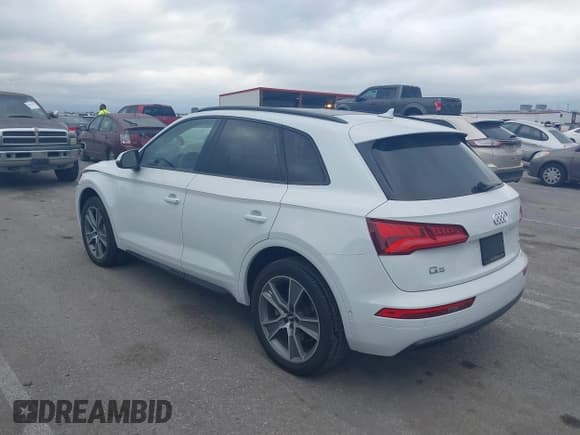 ✅ 2019 Audi Q5 Prestige • VIN: WA1CNBFY6K2016227 • Lot: 43390499. Listed on IAAI with 50,992 mi. Free auction sales archive from the USA and detailed vehicle history report at DreamBid. Image 3.