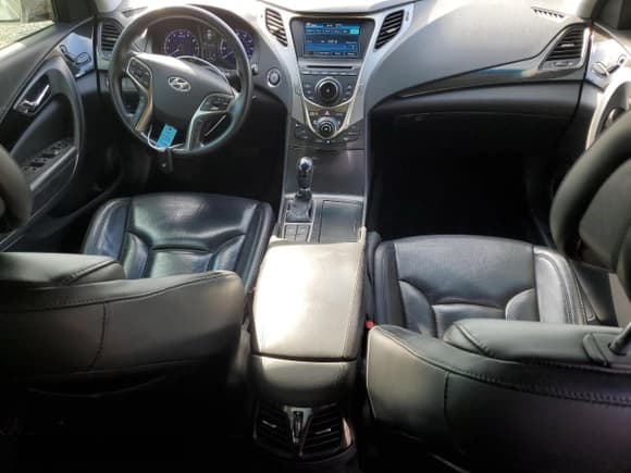 ✅ 2013 Hyundai Azera • VIN: KMHFG4JG3DA209396 • Лот: 55789595. Опубликован ранее на Copart с пробегом 154 665 миль. Бесплатный доступ к архиву аукционных продаж из США и подробный отчёт об истории автомобиля на DreamBid. Изображение 8.