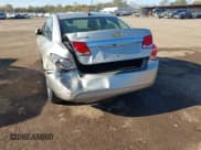 ✅ 2015 Chevrolet Cruze LT • VIN: 1G1PE5SBXF7102376 • Lot: 43539104. Listed on IAAI with 83,547 mi. Free auction sales archive from the USA and detailed vehicle history report at DreamBid. Image 6.