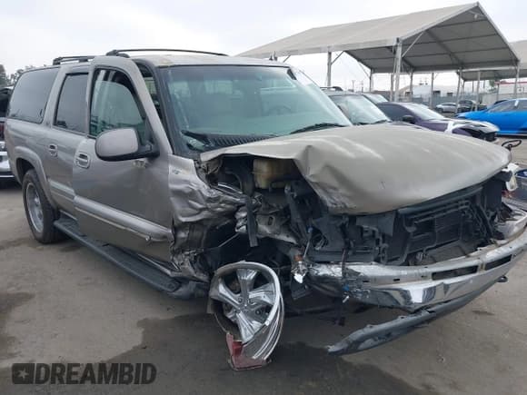 ✅ 2002 Chevrolet Suburban LS • VIN: 1GNEC16T02J206251 • Lot: 42732097. Wystawiony na IAAI z przebiegiem 276 973 mil. Bezpłatny archiwum sprzedaży aukcyjnych z USA i szczegółowy raport historii pojazdu na DreamBid. Zdjęcie 1.