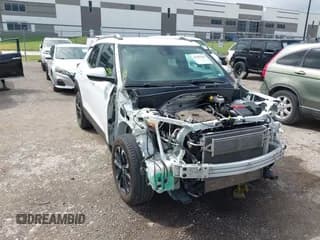 ✅ 2022 Chevrolet TrailBlazer LT • VIN: KL79MPSL0NB069274 • Лот: 43253366. Опубликован ранее на IAAI с пробегом 48 071 миль. Бесплатный доступ к архиву аукционных продаж из США и подробный отчёт об истории автомобиля на DreamBid. Изображение 1.