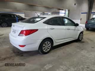 2017 Hyundai Accent SE z VIN KMHCT4AE2HU286178, wystawiony jako Copart lot #81285335 z przebiegiem 109 228 mil mil oraz Czysty tytuł • Clean title. Historia ofert i sprzedaży dostępna na DreamBid. Obrazek 3.