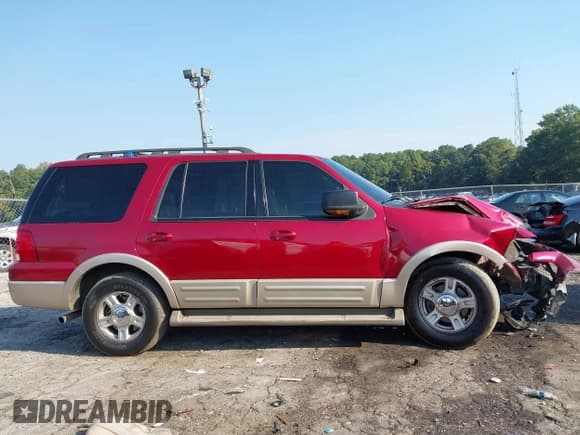 ✅ 2005 Ford Expedition Eddie Bauer • VIN: 1FMFU17515LB00471 • Lot: 43245952. Wystawiony na IAAI z przebiegiem 416 066 mil. Bezpłatny archiwum sprzedaży aukcyjnych z USA i szczegółowy raport historii pojazdu na DreamBid. Zdjęcie 13.