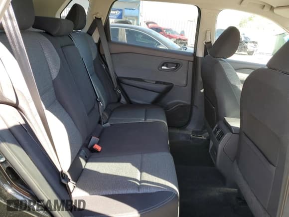 ✅ 2022 Nissan Rogue SV • VIN: 5N1BT3BA9NC684541 • Lot: 86825225. Wystawiony na Copart z przebiegiem 56 682 mil. Bezpłatny archiwum sprzedaży aukcyjnych z USA i szczegółowy raport historii pojazdu na DreamBid. Zdjęcie 11.