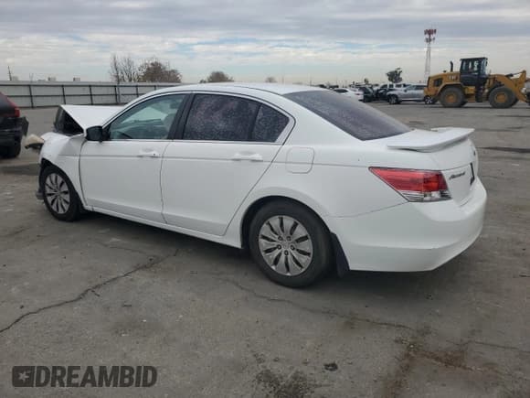 ✅ 2010 Honda Accord LX • VIN: 1HGCP2F38AA103332 • Лот: 92537825. Опубликован ранее на Copart с пробегом 181 824 миль. Бесплатный доступ к архиву аукционных продаж из США и подробный отчёт об истории автомобиля на DreamBid. Изображение 2.