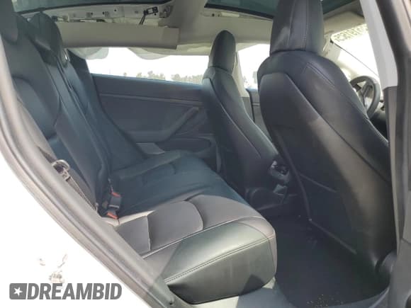 ✅ 2020 Tesla Model 3 Standard Range Plus • VIN: 5YJ3E1EA8LF612264 • Lot: 56191505. Wystawiony na Copart z przebiegiem 111 228 mil. Bezpłatny archiwum sprzedaży aukcyjnych z USA i szczegółowy raport historii pojazdu na DreamBid. Zdjęcie 11.