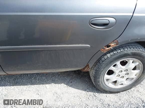 ✅ 2004 Dodge Neon SXT • VIN: 1B3ES56C04D510993 • Lot: 42716738. Wystawiony na IAAI z przebiegiem 241 941 mil mil. Skorzystaj z bezpłatnego archiwum sprzedaży aukcyjnych z USA i zobacz szczegółowy raport historii pojazdu na DreamBid. Zdjęcie 6.