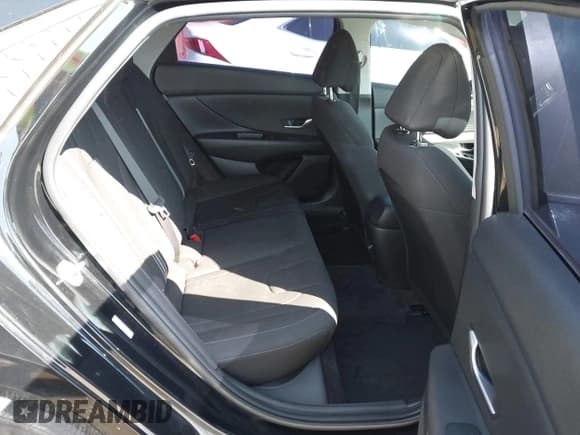 ✅ 2024 Hyundai Elantra SEL • VIN: KMHLM4DG4RU804349 • Lot: 43345019. Listed on IAAI with 35,484 mi. Free auction sales archive from the USA and detailed vehicle history report at DreamBid. Image 8.