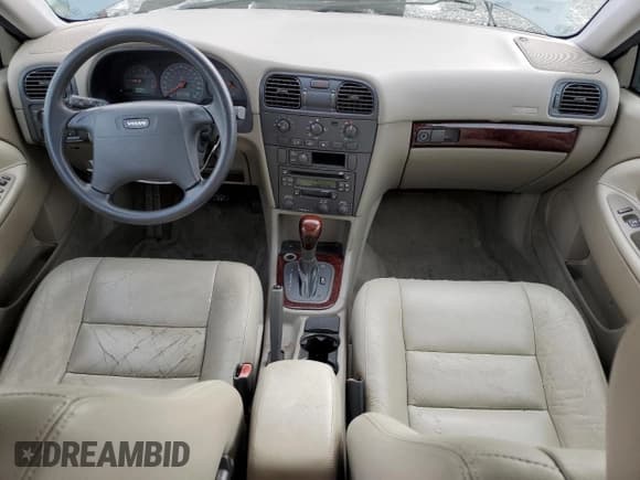 ✅ 2002 Volvo S40 • VIN: YV1VS29552F867947 • Lot: 93559155. Listed on Copart with 92,526 mi. Free auction sales archive from the USA and detailed vehicle history report at DreamBid. Image 8.