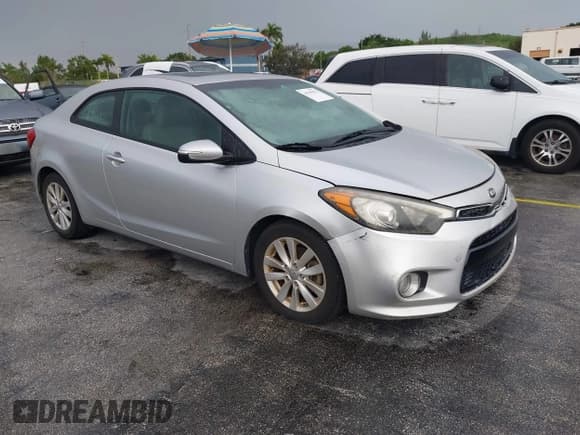 ✅ 2015 Kia Forte EX • VIN: KNAFX6A8XF5297204 • Lot: 43256827. Wystawiony na IAAI z przebiegiem 143 310 mil. Bezpłatny archiwum sprzedaży aukcyjnych z USA i szczegółowy raport historii pojazdu na DreamBid. Zdjęcie 1.