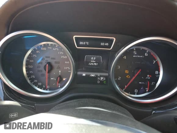 ✅ 2013 Mercedes-Benz M 63 AMG • VIN: 4JGDA7EB2DA133999 • Lot: 49007075. Listed on Copart with 125,781 mi. Free auction sales archive from the USA and detailed vehicle history report at DreamBid. Image 9.