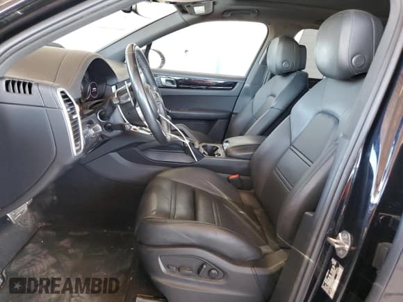 ✅ 2022 Porsche Cayenne S • VIN: WP1AB2AY5NDA31757 • Lot: 49417945. Listed on Copart with 25,197 mi. Free auction sales archive from the USA and detailed vehicle history report at DreamBid. Image 7.