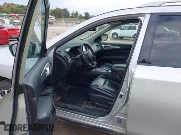 ✅ 2020 Nissan Pathfinder SL • VIN: 5N1DR2CM9LC609412 • Лот: 43309852. Опубликован ранее на IAAI с пробегом 115 819 миль. Бесплатный доступ к архиву аукционных продаж из США и подробный отчёт об истории автомобиля на DreamBid. Изображение 5.